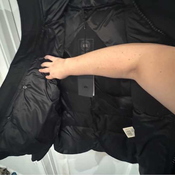 Canada Goose MacMillan Black Label Disc Parka in Black - Picture 9 of 16